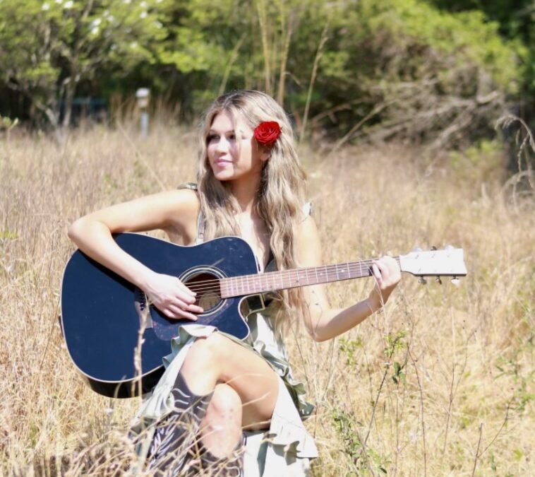 Live Music featuring Carly Rose Ratcliffe at Flying Ace Farm